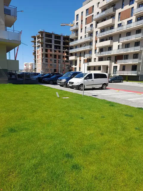 Ansamblu rezidențial · fațade terminate